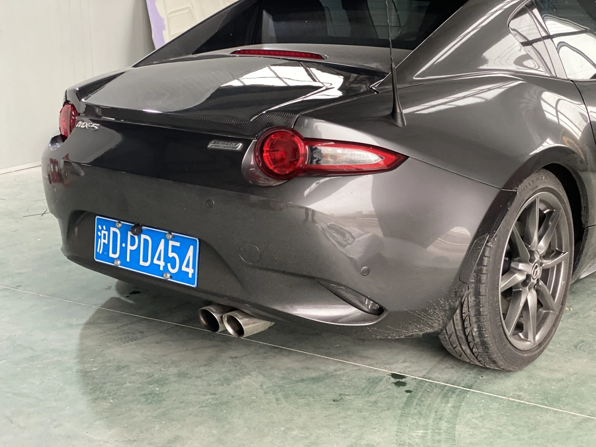 Mazda MX-5 ND RF Recessed Boot Lid - supplier product photograph