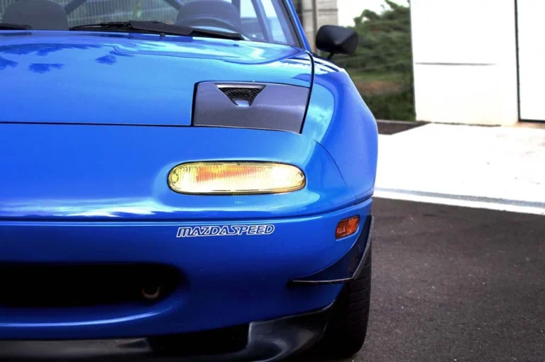 Mazda MX-5 NA Vented Headlight Cover - Left - 001