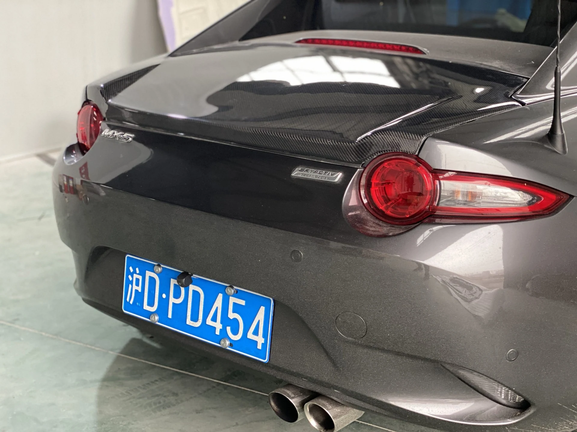 Mazda MX-5 ND RF Recessed Boot Lid - supplier product photograph